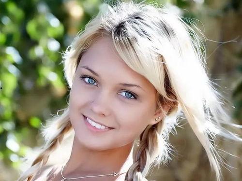 俄罗斯女孩,传统与现代的完美融合